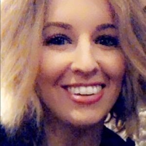 Meet your Posher, Alyson